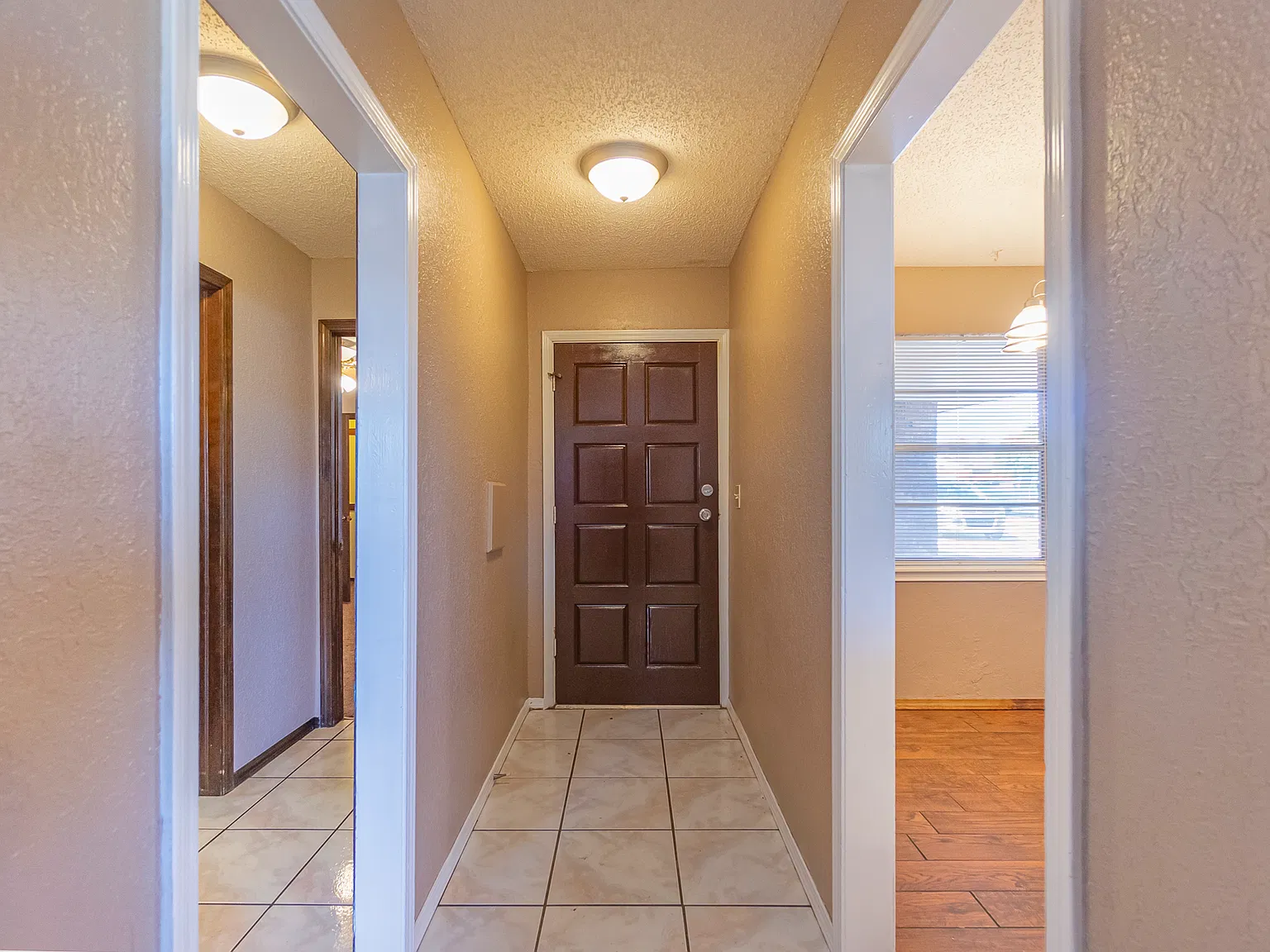 2 bed, 944 sqft, $1,195 — Photo 4