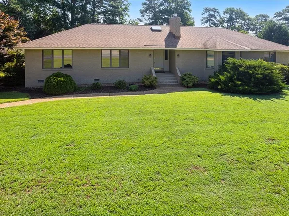 1007 Whippingham Pkwy, Carrollton, VA 23314