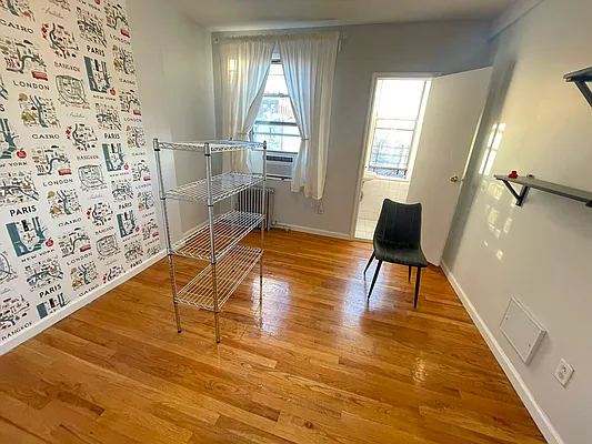 Rented by Tapiro Realty | media 1