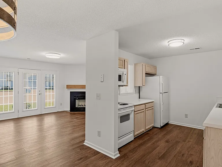7149 W Friendly Ave #D — Photo 8