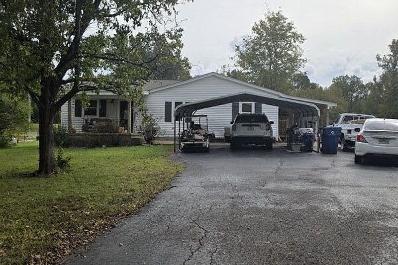 1st image of 3936 Horn Lake Rd