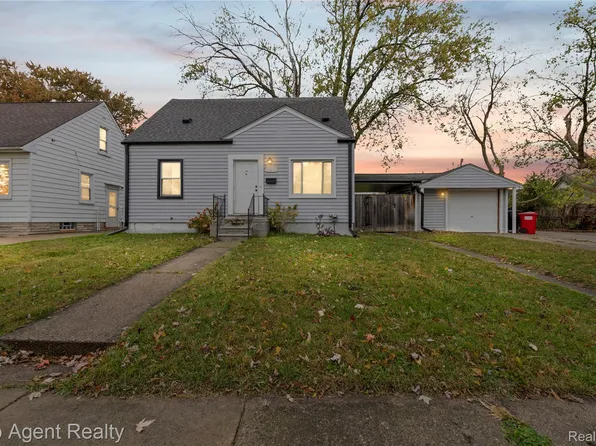 28075 Asmus St, Roseville, MI 48066