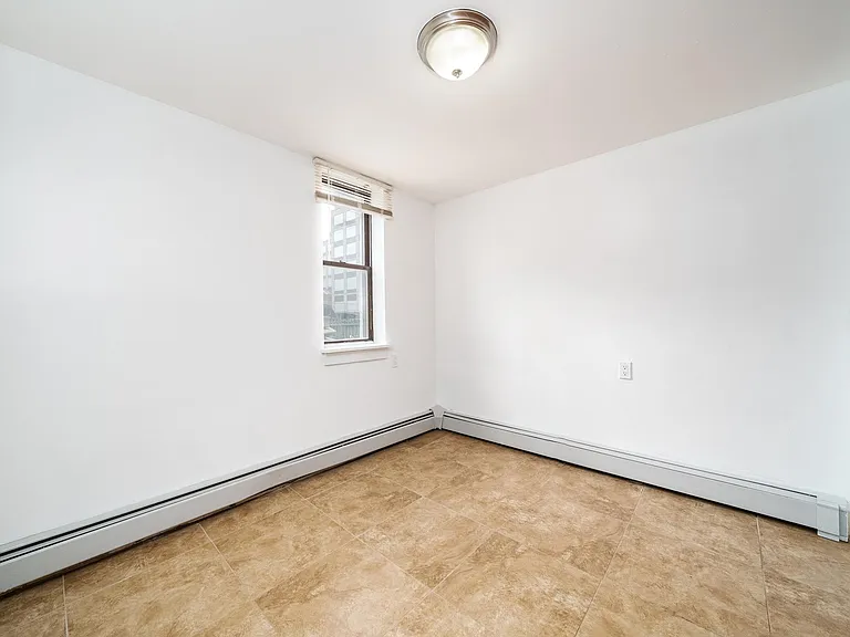 199 Bay St #1 — Photo 5