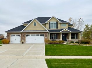 24104 S Sunset Lakes Dr, Manhattan, IL