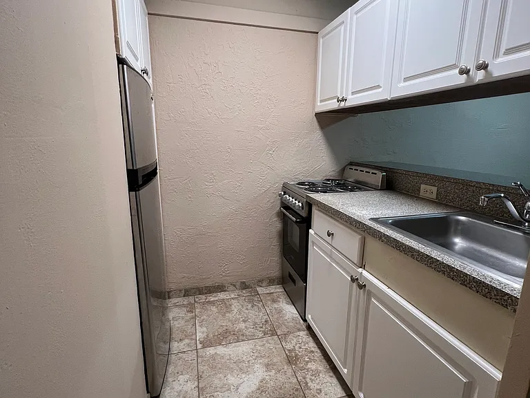 2501 NE 11th St #8 — Photo 15