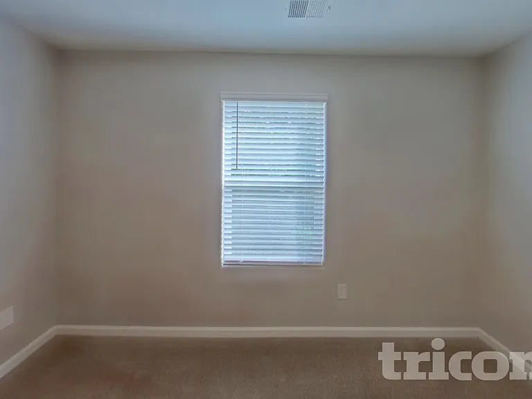 2118 Southlea Dr — Photo 10