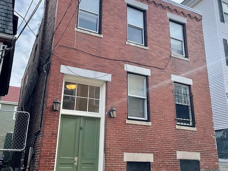 6 Shepherd Ave — Photo 1