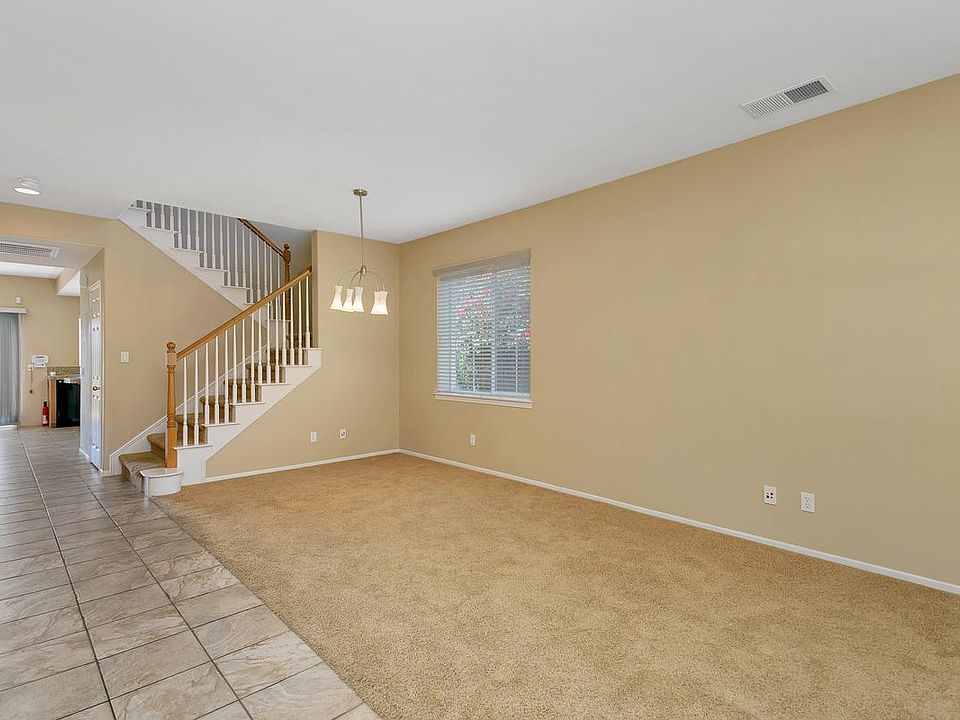 Formal living/dining