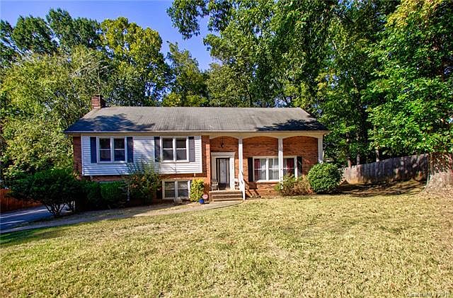 1st image of 7008 Foxworth Dr