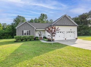 106 Saddlebrook Dr, Fuquay Varina, NC 27526