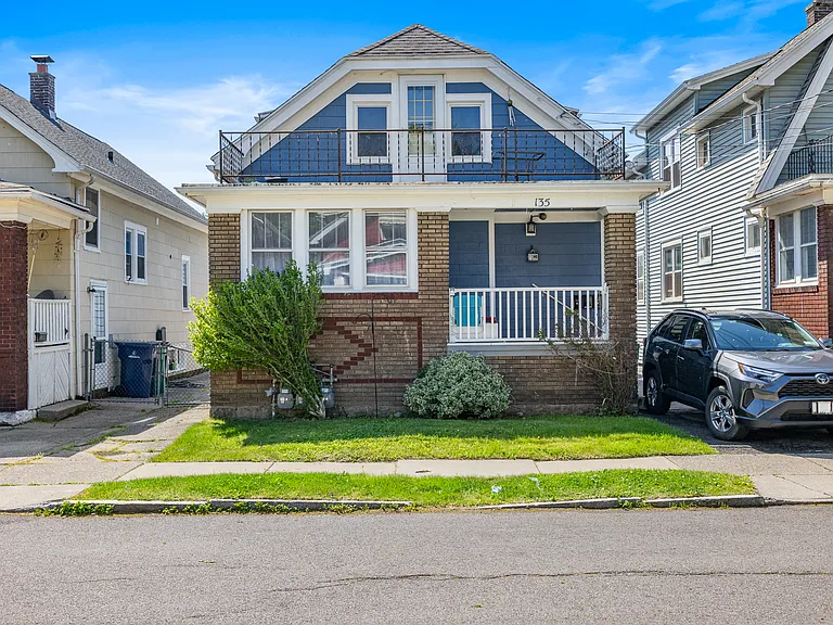 135 Weyand Ave #3 — Photo 4