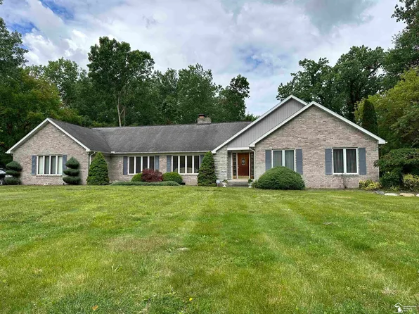 14449 Timbers Rd, Carleton, MI 48117