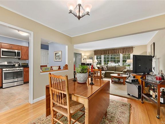 4th image of 3015 Ferncrest Dr
