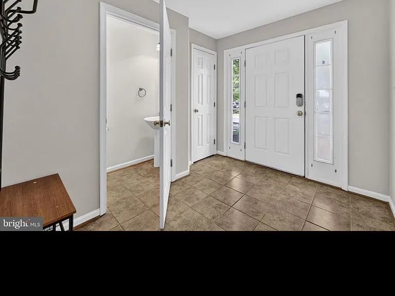 9320 Garst Dr — Photo 3
