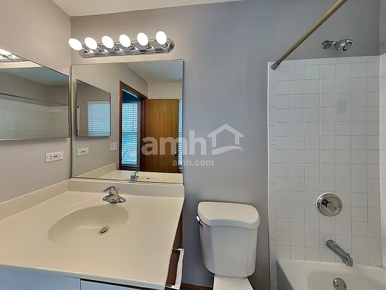 2415 Sisters Ct — Photo 13