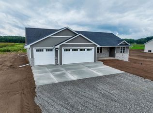 3701 Westpoint Rd, Green Bay, WI 54313
