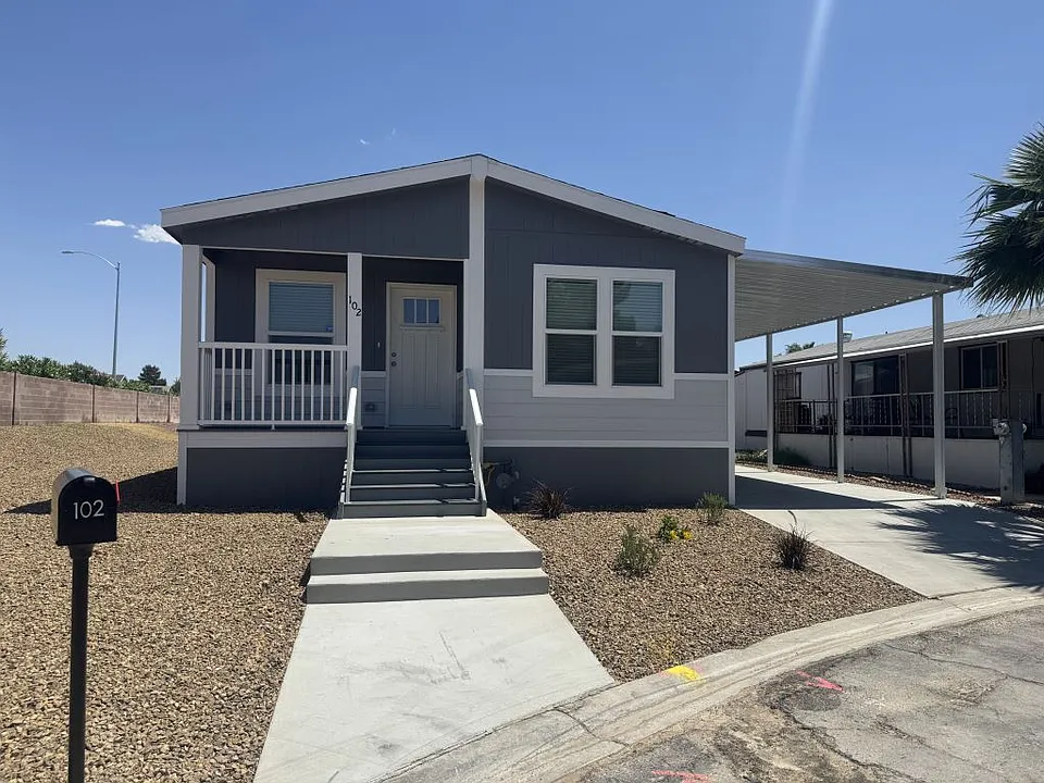 1111 N Lamb Blvd #102