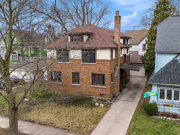5th image of 235 Norwood Ave SE