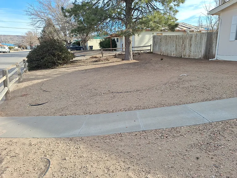 1201 Estancia Ave — Photo 4