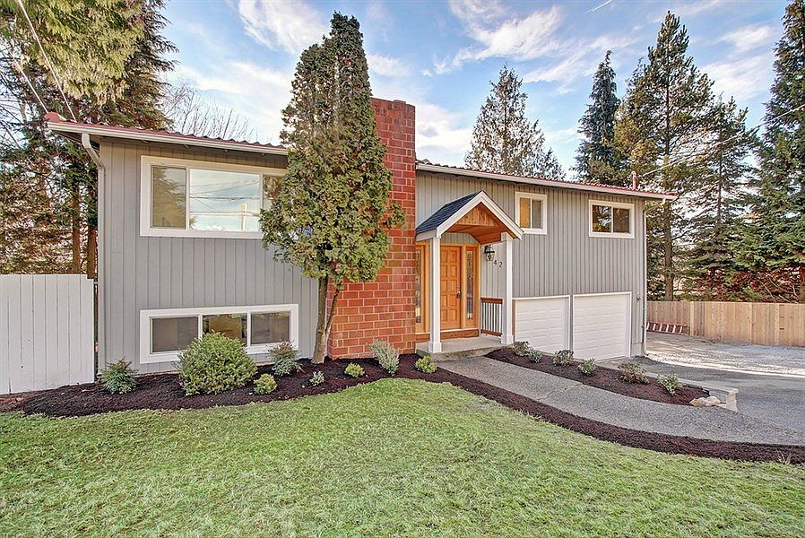 1st image of 4214 188th St SW
