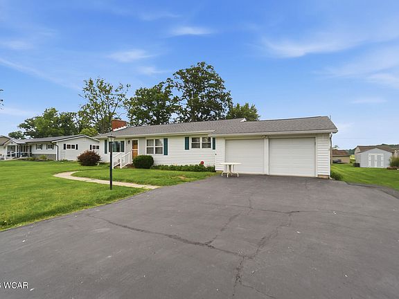 2nd image of 402 Woodlawn Dr