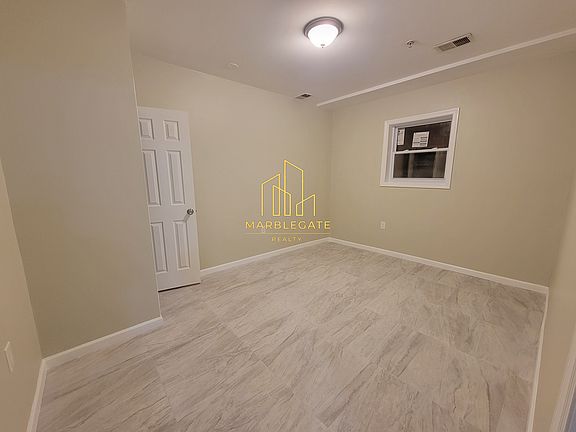 4th image of 132 Fabyan Pl #11