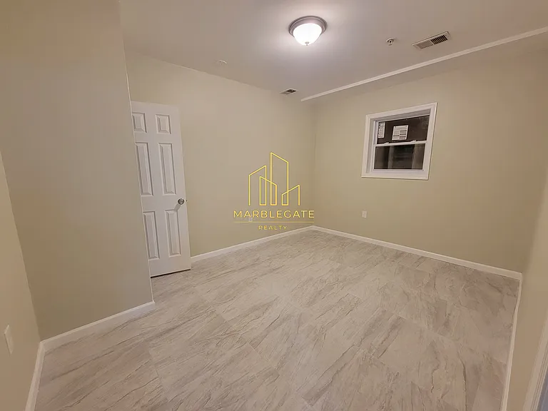 132 Fabyan Pl #11 — Photo 4