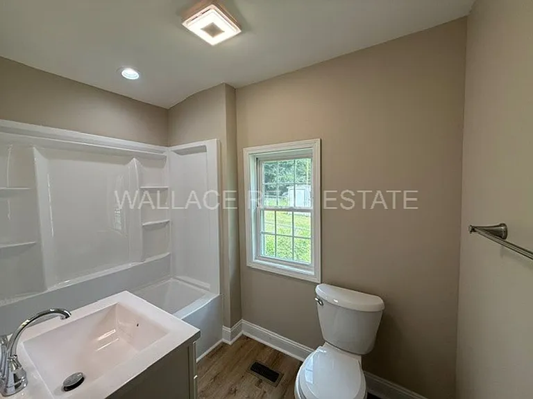 2513 Wilson Ave — Photo 4