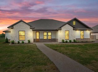 200 Fox Run Ln, Waco, TX 76706