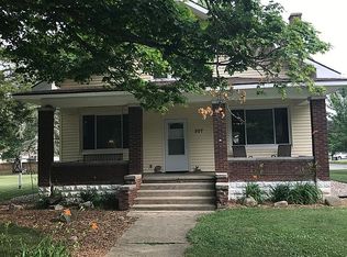 207 W Douglass St, Bourbon, IN