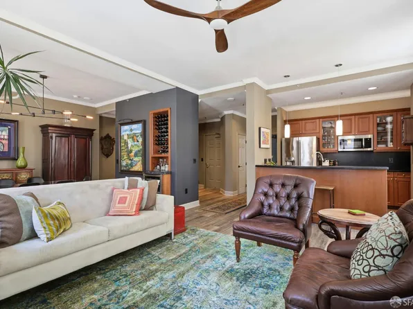 201 Sansome St Unit 702, San Francisco, CA 94104
