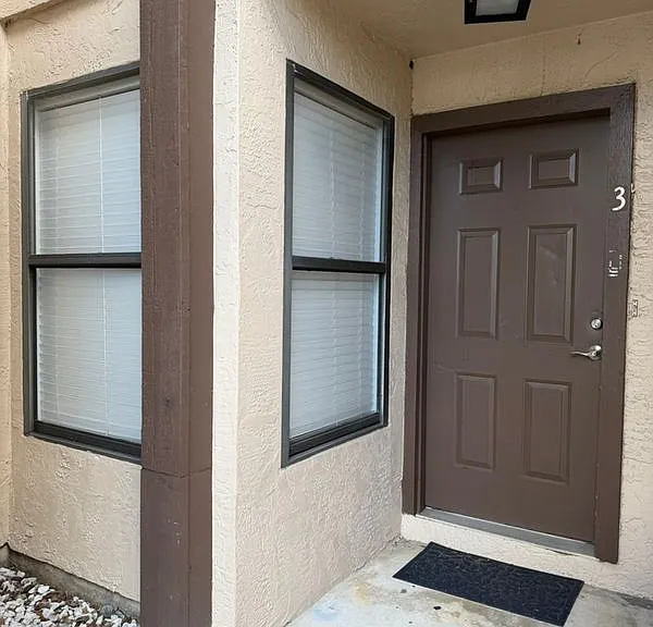 3036 S Semoran Blvd #3 — Photo 2
