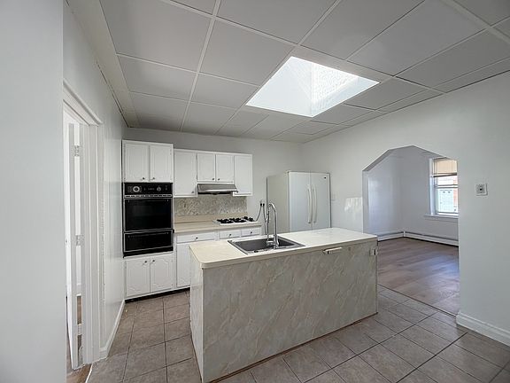 2nd image of 62 Farnham Ave Floor 1