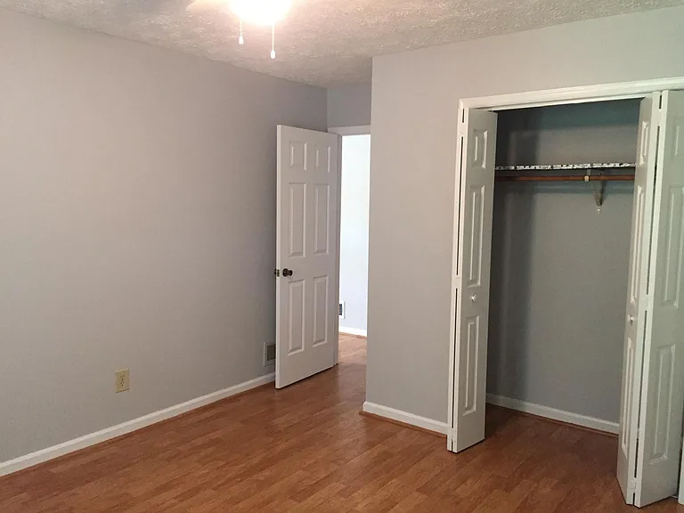 504 Mountain Park Rd — Photo 4