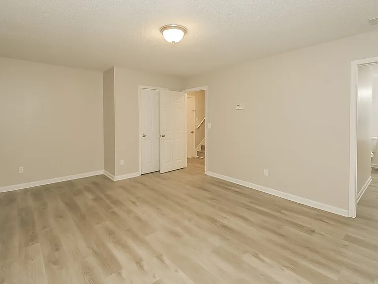 9447 Rollinghills Dr — Photo 14