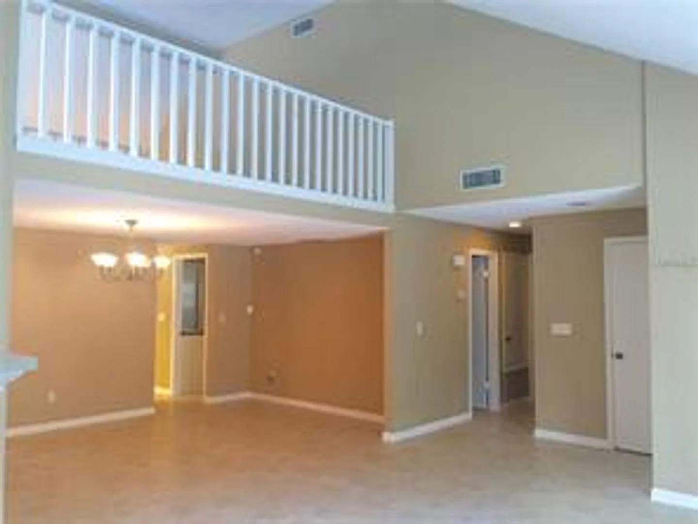 3/2 Pool Home with 2-Car Garage in Dr. Philiips for Rent — Photo 4