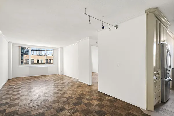 Sold by Compass | media 3