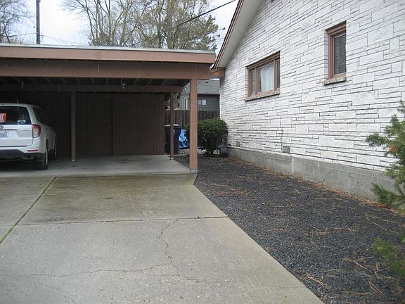 carport/storage