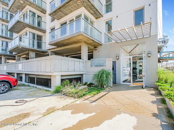 130 Beach 119th St #3B, Rockaway Park, NY 11694