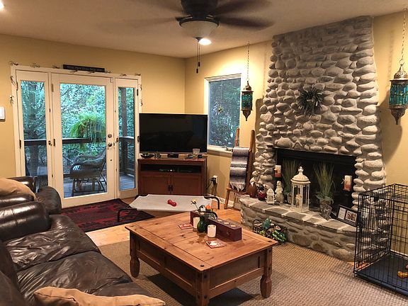 4th image of 2510 De Soto Dr
