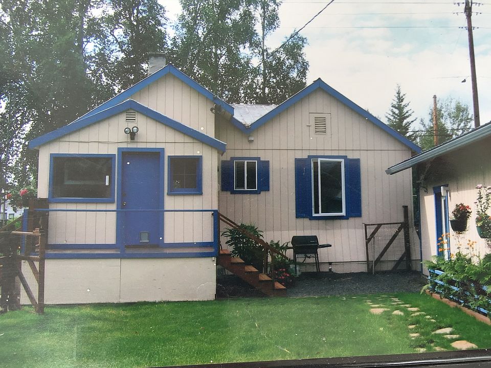1st image of 800 Smythe St