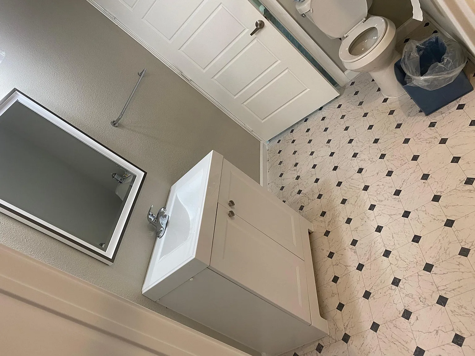 2 bed, 820 sqft, $1,250 — Photo 4