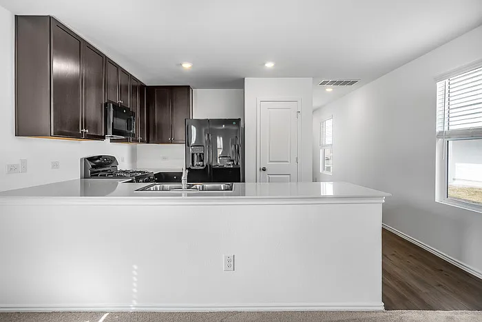 61 Trinity Cir — Photo 3