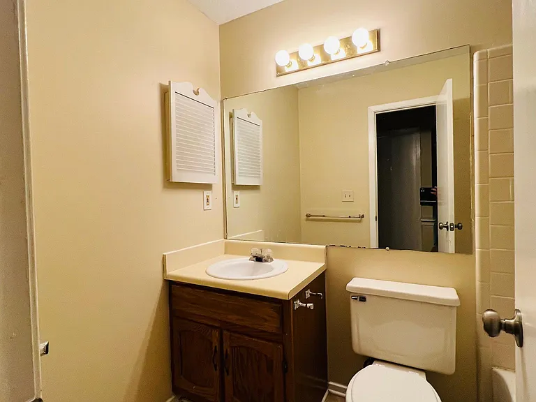 11180 Bramshill Dr — Photo 6