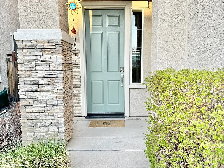 6682 Panther Creek Dr — Photo 3