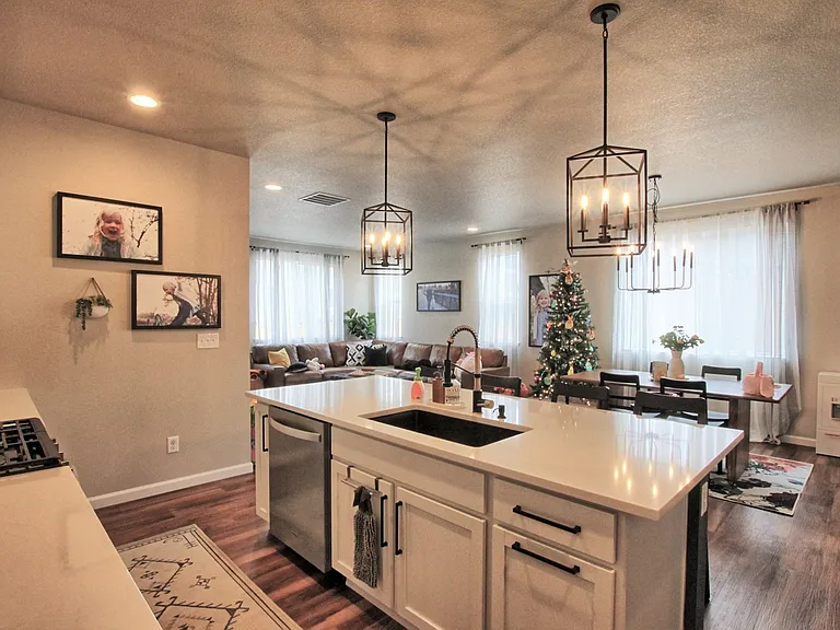 8961 Birch Run Dr — Photo 3