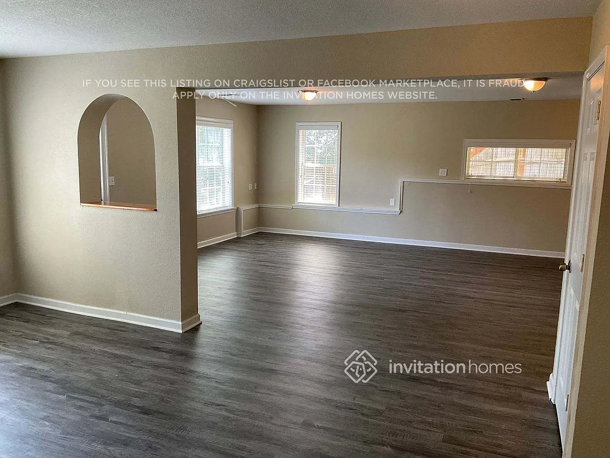 Building Photo - 655 Willowwind Dr
