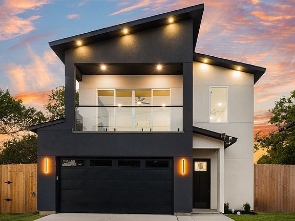 3rd image of 1651 E Overton Rd