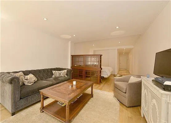 Sold by ADAR 2000 INC | media 2