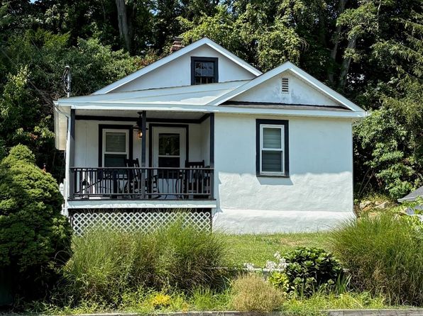 79 Waterside Ave